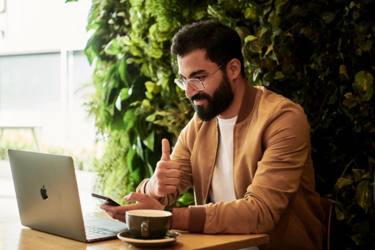 docusign-BbSBf5uv50A-unsplash (1) (Small)